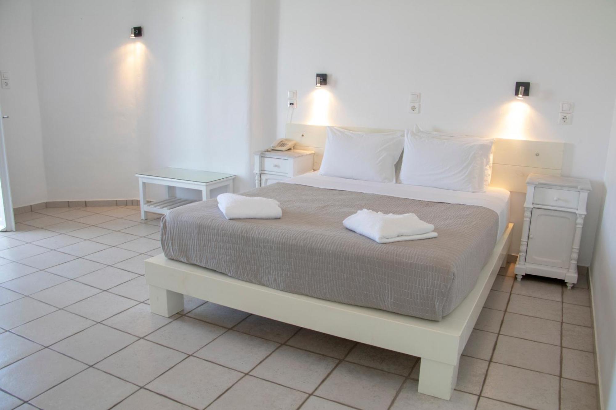 Hotel Manos 나오우사 외부 사진